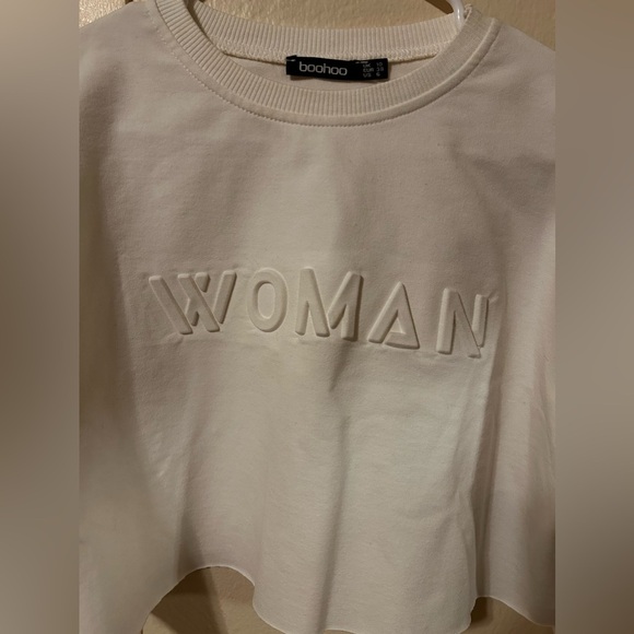 White cropped hoodie with woman graphic - Picture 5 of 7
